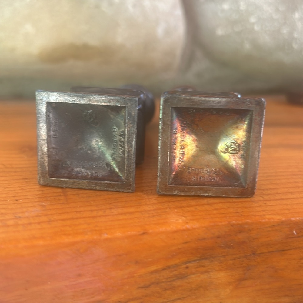 Salt Shaker Set - Picture 2 of 3
